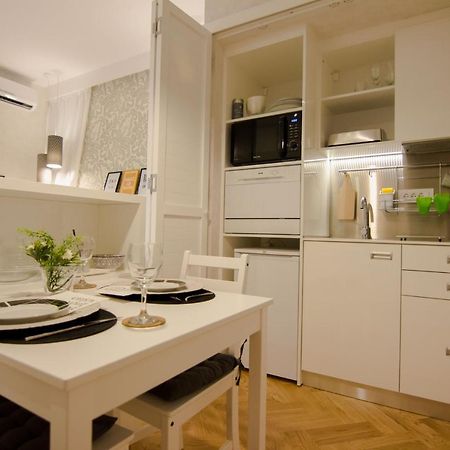 Studio Stil Appartement Belgrado Buitenkant foto